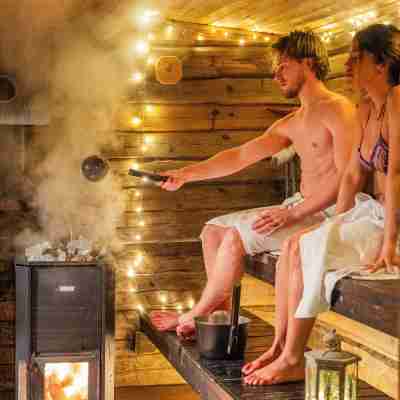 Postmaster Hotel Fitness & Recreational Facilities