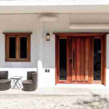 Cozy Studio Apartment.  Pet Friendly! Others