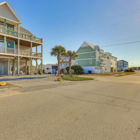 Chic Surf City Retreat w/ Pool < 1 Block to Beach!