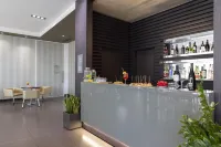 Best Western Premier CHC Airport - bar