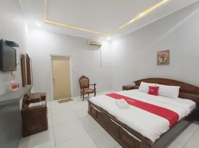 Hotel Istana Syariah Pekalongan by Hello Room Hoteller i Kraton Lor