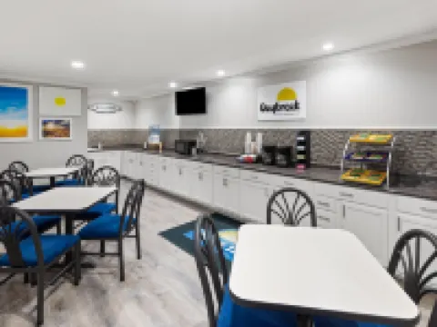 Days Inn by Wyndham Temple Hotels in Temple