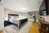 ~The LAkeframe~Dreaming of Summer on Dhl-Boat Slip@Sulphur Crk<1mi Water! Hotels in Cumberland County