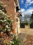 Victorian Old Coach House With Superking Master Bedroom suite and Tennis Court.