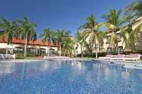 Quality Hotel Real Aeropuerto San Salvador - Pools