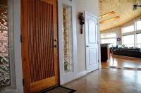 Panoramic View of the Ocean Luxury Home 2700 sq/ft 1 Level  Petfree High Ceiling Hotels in Bandon