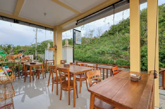 Kelingking Garden Villa