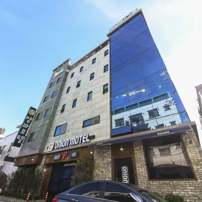 Geoje Jangseungpo Yangpa Hotels near كوجي كوليدج