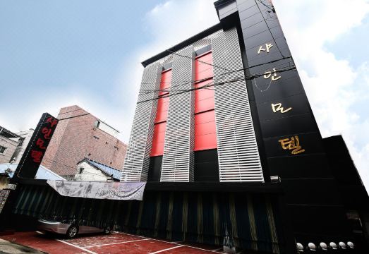 진주 샤인에서 가까운 진주성 전경