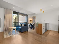 High-end 1-Bed Pad in Braddon with Outdoor Dining