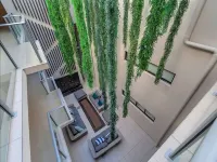 Coastal 2-Bed with Parking & Pool by the Ocean