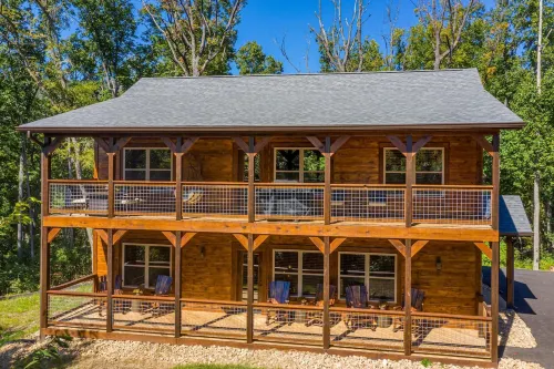 Lux Cabin Mtn Views, Flat Parking, Dog Friendly! - 4-Star