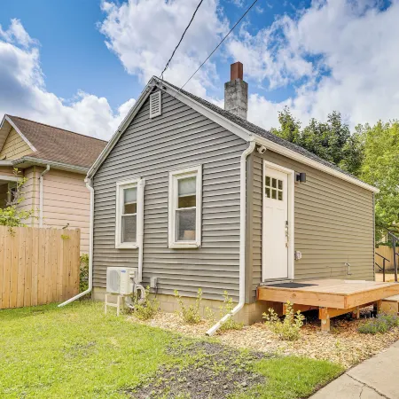 Tiny Home w/ Deck: Close to MSU Campus