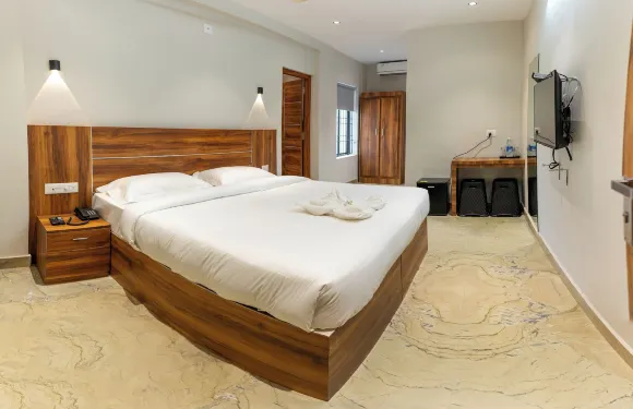 卡納克雷西登斯塔拉薩里