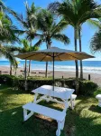 The Backyard Beachfront Hotel - con vistas al mar