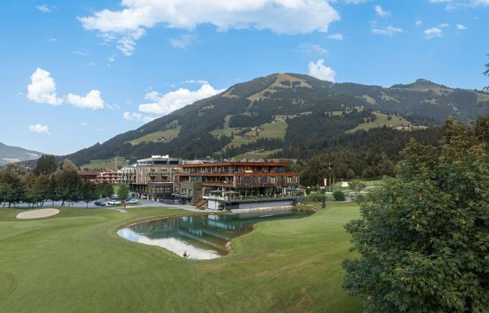 Exclusive Penthouse on the Golf Course