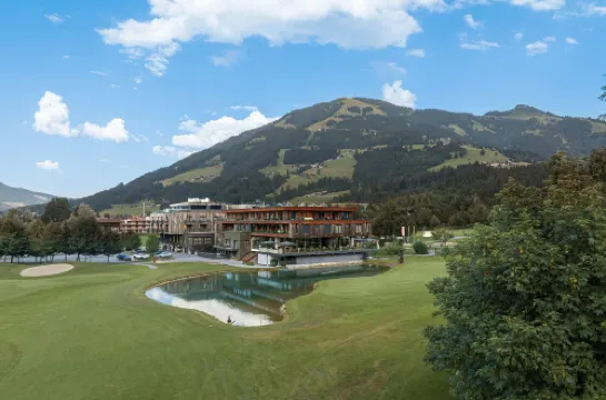 Exclusive Penthouse on the Golf Course
