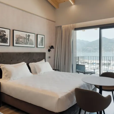 Lago Dorato Marina Lodge - Lakefront