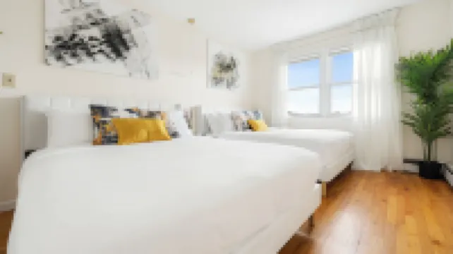 บ้านหรู NYC พร้อมจอดรถฟรีสำหรับ 12 คน โรงแรมในไวต์เพลนส์