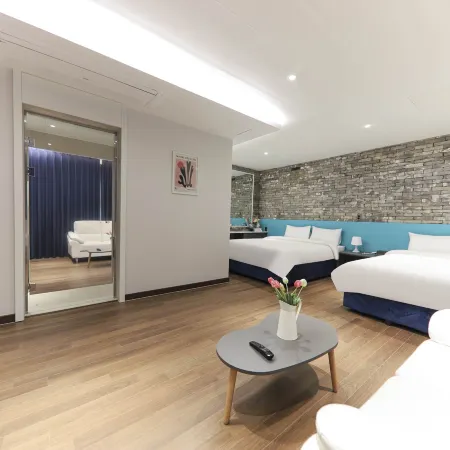GD Hotel Отели рядом с достопримечательностью «Мост Тольсан»