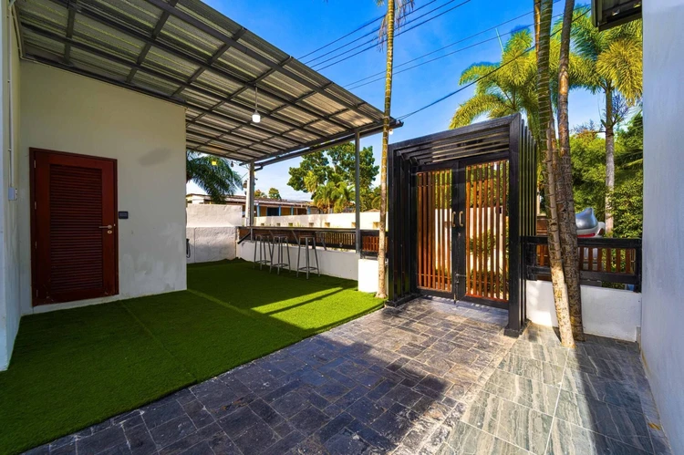 รูปภาพของพูลวิลล่าที่สวยงาม 4 ห้องนอน บีแอล9