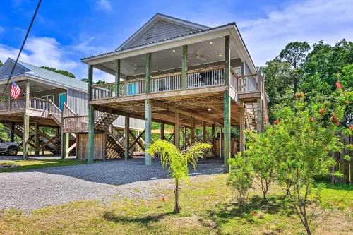 Dauphin Island Retreat 2 Blocks to Beach! - Apartments