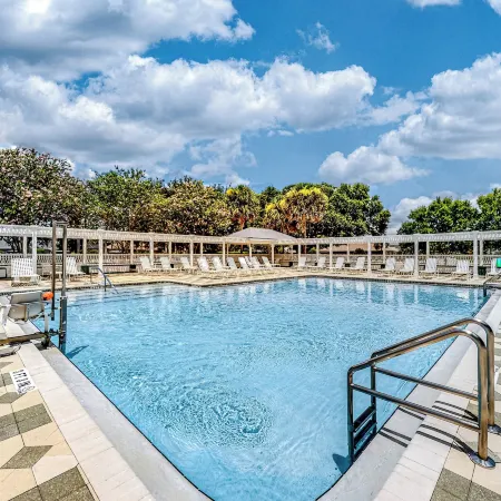 1 Mi to Lake Sumter! Family Retreat w/ Large Patio
