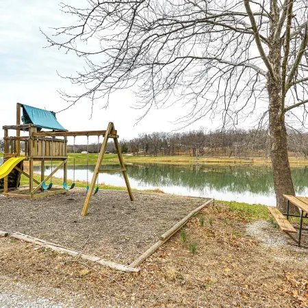 Truman Lake Retreat: Relax and Unwind
