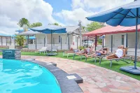 Hôtel Domaine du Lac Bleu - Pools