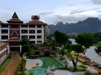Phubarn VimarnVangvieng Resort - piscina