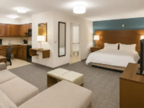 Staybridge Suites ELKHART NORTH by IHG Hotel di Elkhart