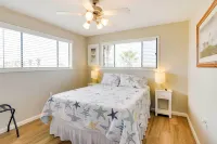 Near Boat Ramp: Home w/ Deck & Grill in Freeport - Wifi