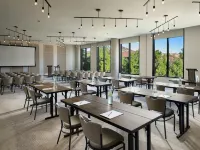 Moxy Boulder Hotels in Boulder