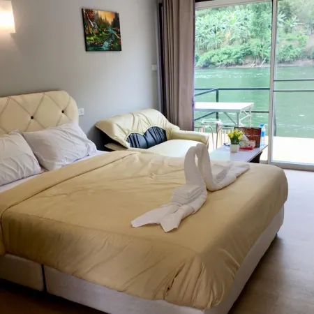 River Hill Side Resort