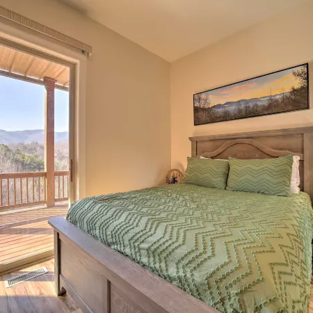 Beautiful Whittier Condo w/ Deck + Mtn Views!