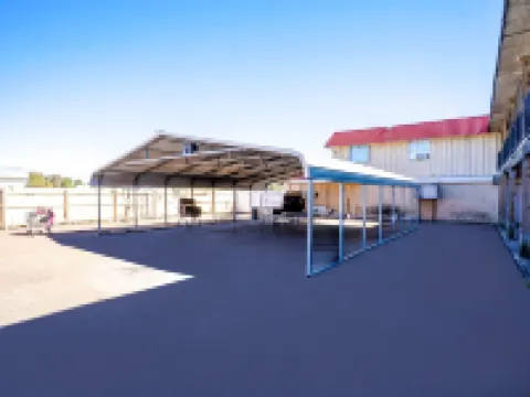 Woodfield Inn & Suites Hotel O, Yoakum TX 111 Hotels in DeWitt County