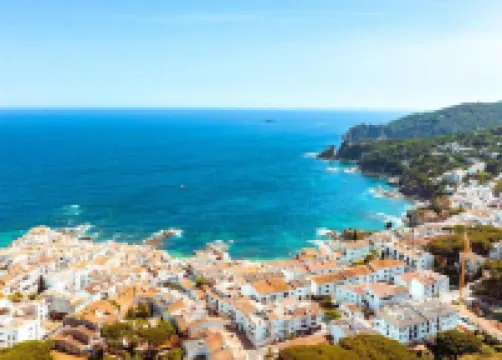 Apartment With Shared Pool for 4 People