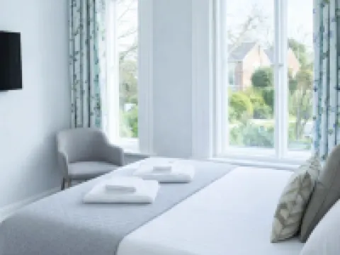 The Milford Arms Hotels in Isleworth