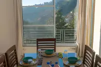 Cozy 4BR Mountain Cottage - Homestays