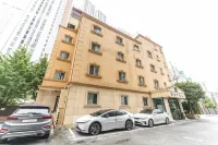 Dongjak (Daebangdong) Hyu Hotels near Boramae Station