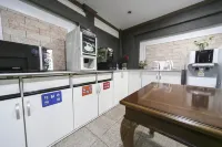 Buyeong Motel Donghae - موقف سيارات