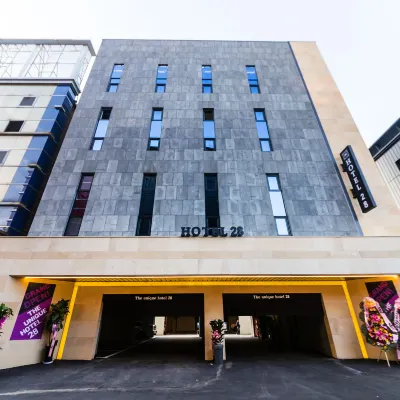 ذا يونيك هوتل 28 Hotels near سوراي بورت