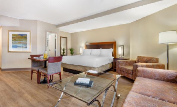 Best Western Plus Ottawa City Centre