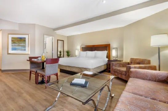 Best Western Plus Ottawa City Centre