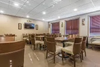 Comfort Inn & Suites - พร้อมอาหารเช้า