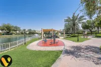 Vogue | Springs Villa Emirates Hills Close to Mall of the Emirates | Ski Dubai