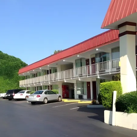 Super 8 by Wyndham Kingsport /I-81