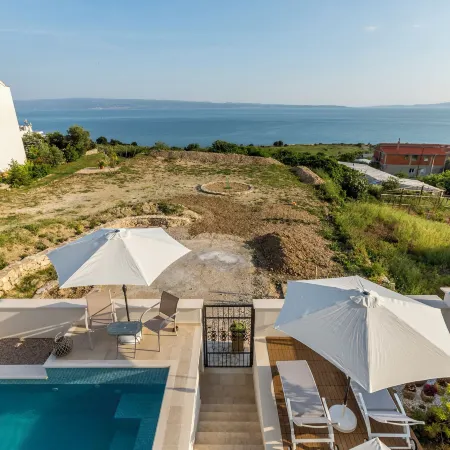 Belo Horizonte, with Pool & Sea View