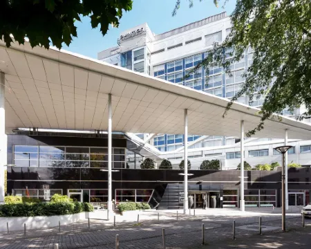 พูลแมน โคโลญจน์ โรงแรมในโคโลญ