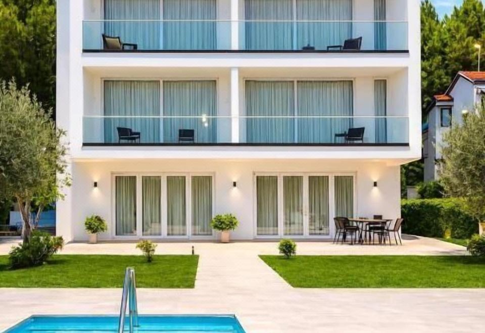 Eva R 22 Vila Eva (Golem) - 2026 Prices, Reviews & Deals | Trip.com
